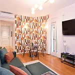 Monti Luxury Patio Apartment